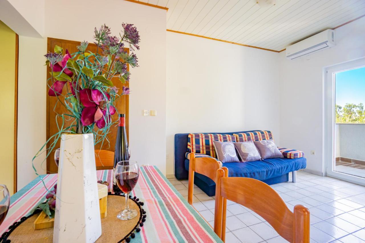 Galinec With Mountain And Seaview Apartment Metajna Room photo