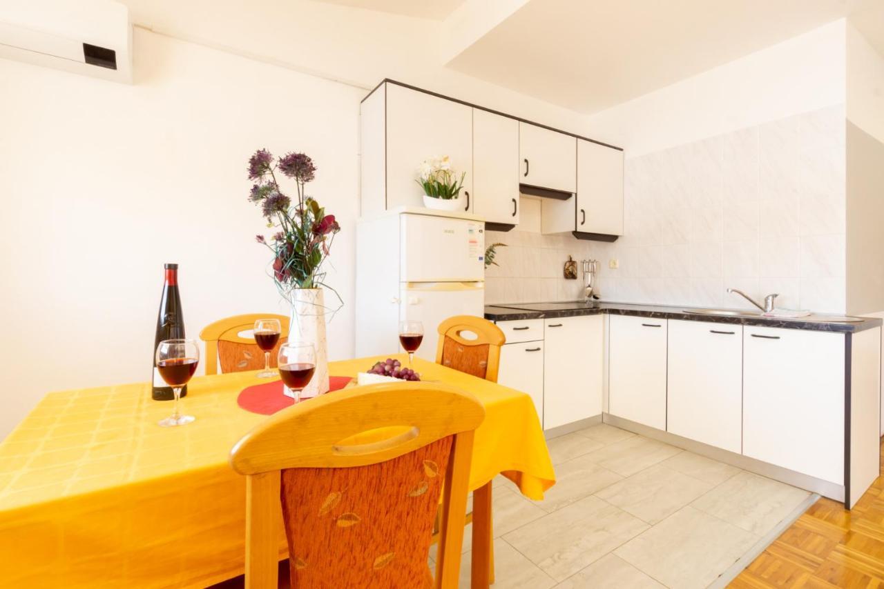 Galinec With Mountain And Seaview Apartment Metajna Room photo