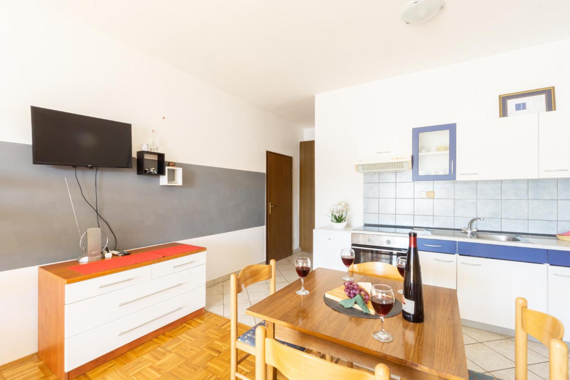 Galinec With Mountain And Seaview Apartment Metajna Room photo