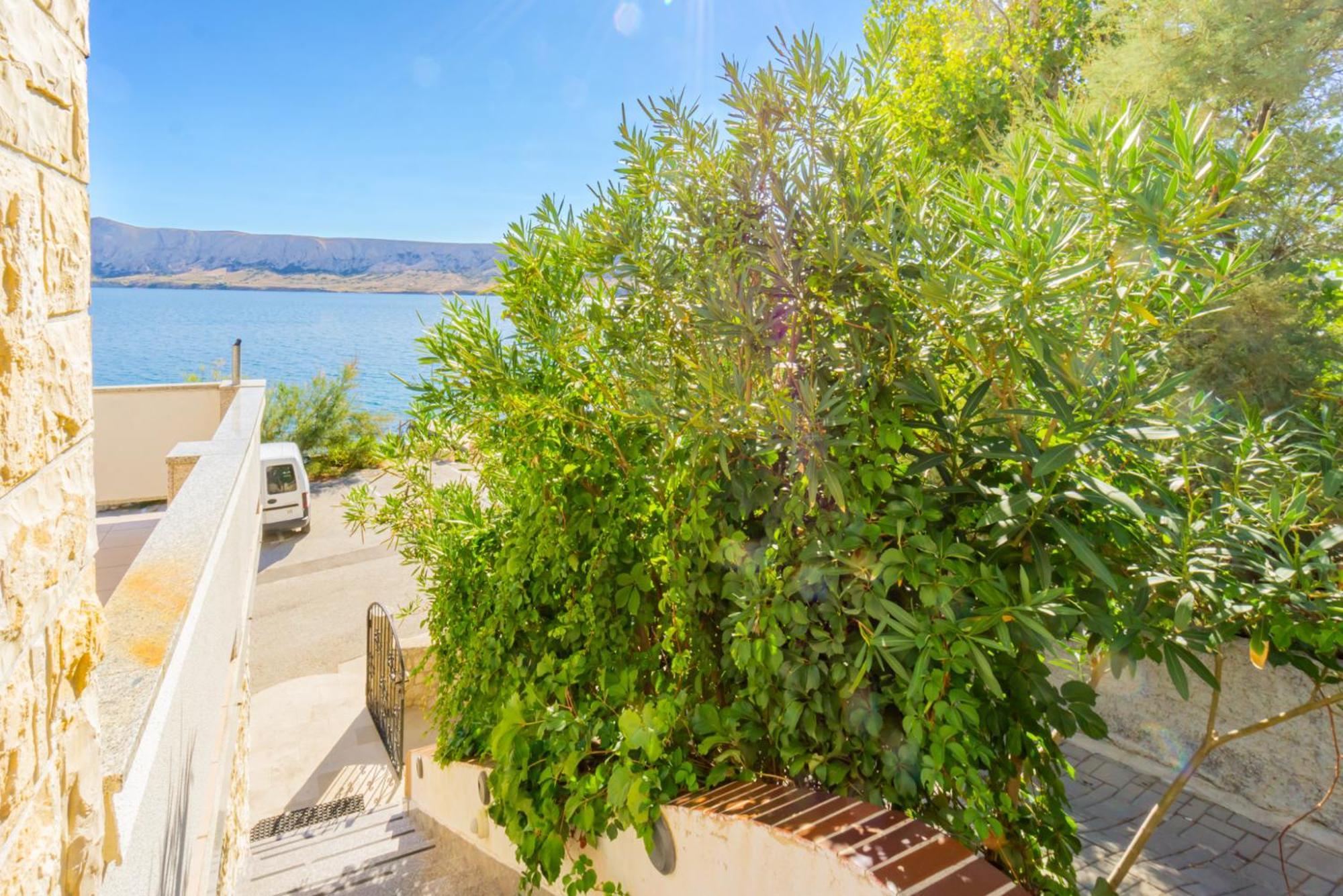 Galinec With Mountain And Seaview Apartment Metajna Room photo